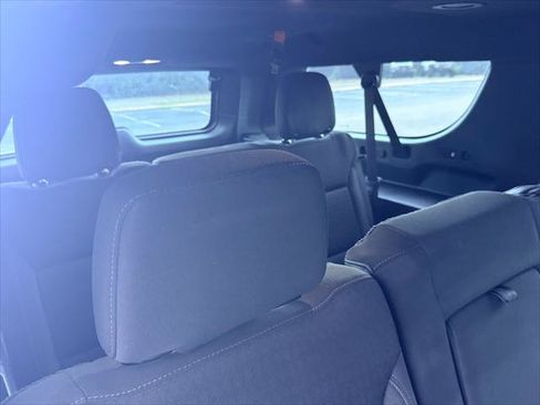 Used 2021 Chevrolet Suburban LS RWD image 22