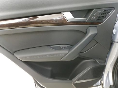 Used 2019 Audi Q5 Prestige image 10