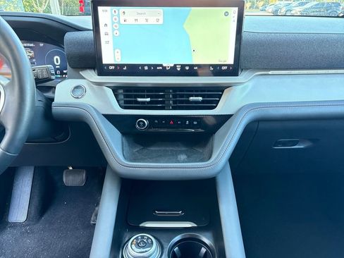 Certified 2025 Ford Explorer Active AWD/4WD image 40