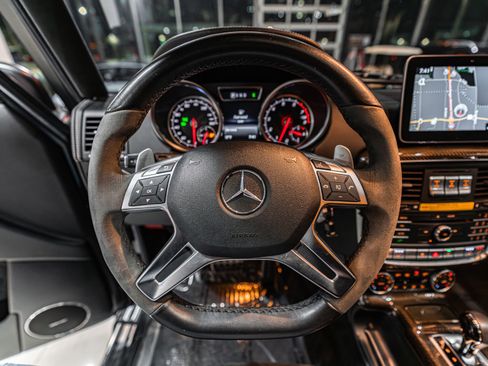 Used 2018 Mercedes-Benz G 550 Squared image 10