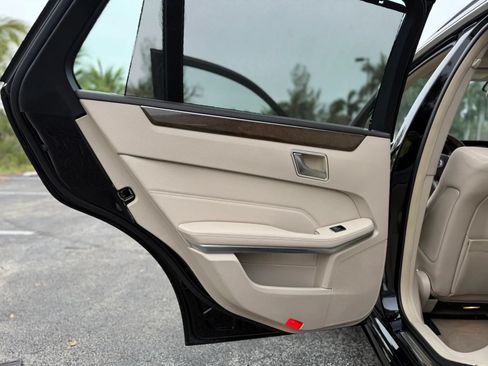 Used 2014 Mercedes-Benz E 350 4MATIC Wagon w/ Premium 1 Package image 19