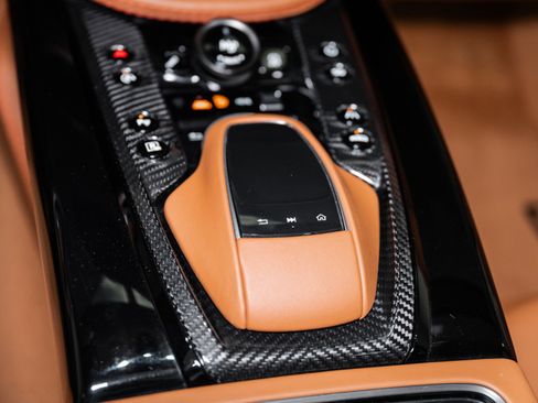 Used 2023 Aston Martin DBX 707 image 40