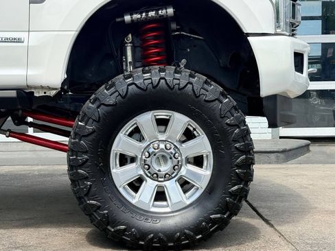 Used 2019 Ford F250 Limited w/ FX4 Off-Road Package AWD/4WD image 13