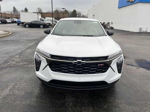 New 2026 Chevrolet Trax RS w/ Sunroof Package image 2