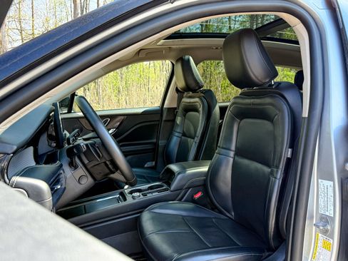 Used 2023 Lincoln Corsair AWD w/ Equipment Group 101A image 17