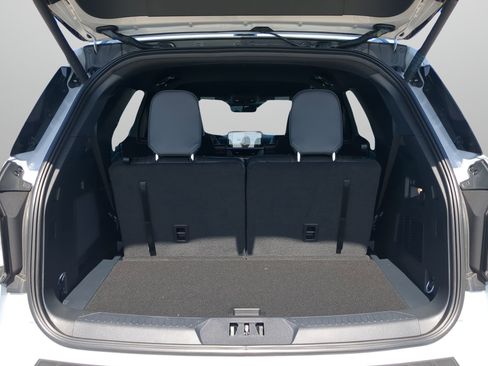 New 2026 Ford Explorer ST-Line image 48