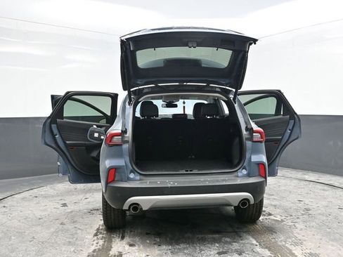 Used 2024 Ford Escape Platinum image 37