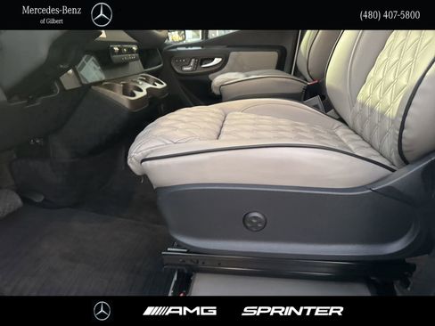 Used 2024 Mercedes-Benz Sprinter 3500 image 21
