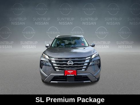 Used 2025 Nissan Rogue SL w/ SL Premium Package AWD/4WD image 10