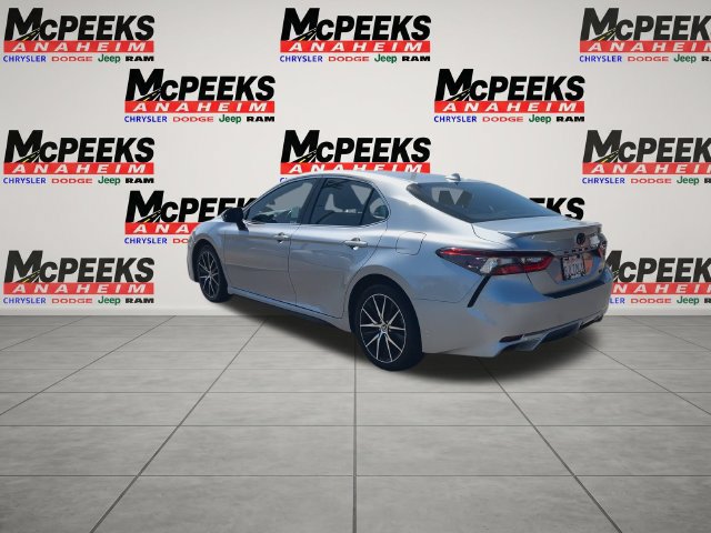 Used 2024 Toyota Camry SE w/ Convenience Package FWD image 6