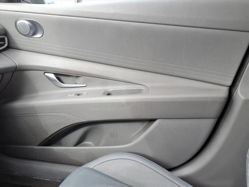 Used 2023 Hyundai Elantra SEL image 24