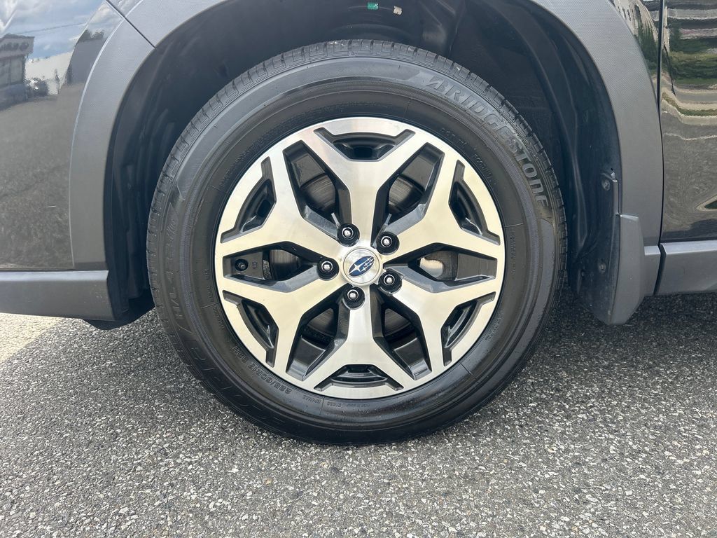 Certified 2023 Subaru Forester Premium AWD/4WD image 26