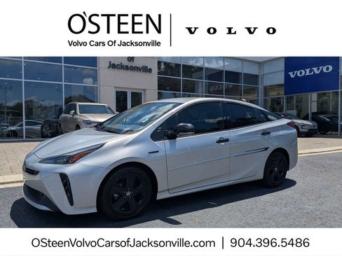 Used 2022 Toyota Prius FWD image 1