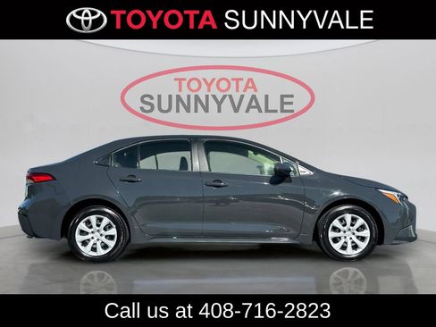 Used 2023 Toyota Corolla LE w/ Carpet Mat Package (TMS) FWD image 10