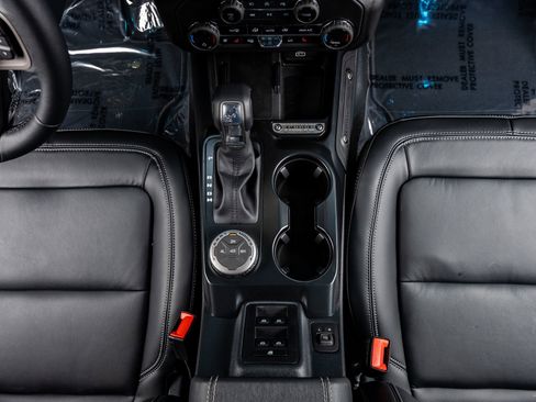 Used 2026 Ford Bronco Outer Banks image 27