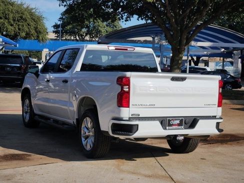 Used 2023 Chevrolet Silverado 1500 Custom image 3