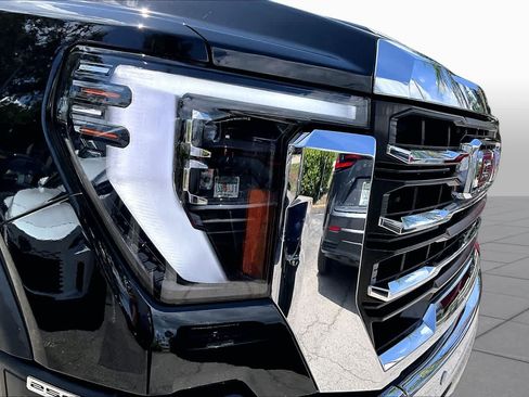Used 2024 GMC Sierra 2500 SLT w/ SLT Premium Package AWD/4WD image 28