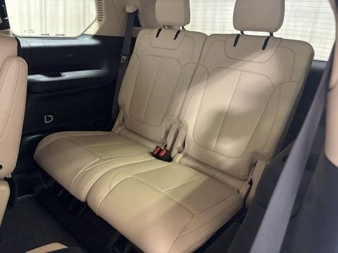 Used 2022 Jeep Grand Cherokee L Limited image 31