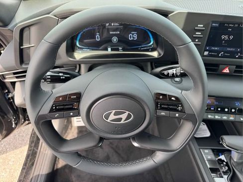 New 2026 Hyundai Elantra SEL Sport Premium FWD image 27