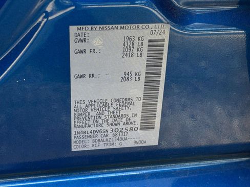 Used 2025 Nissan Altima 2.5 SV FWD image 29