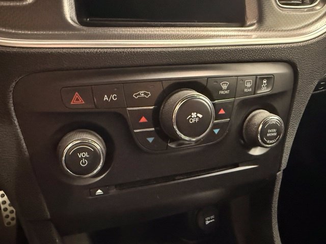 Used 2013 Dodge Charger SE RWD image 13