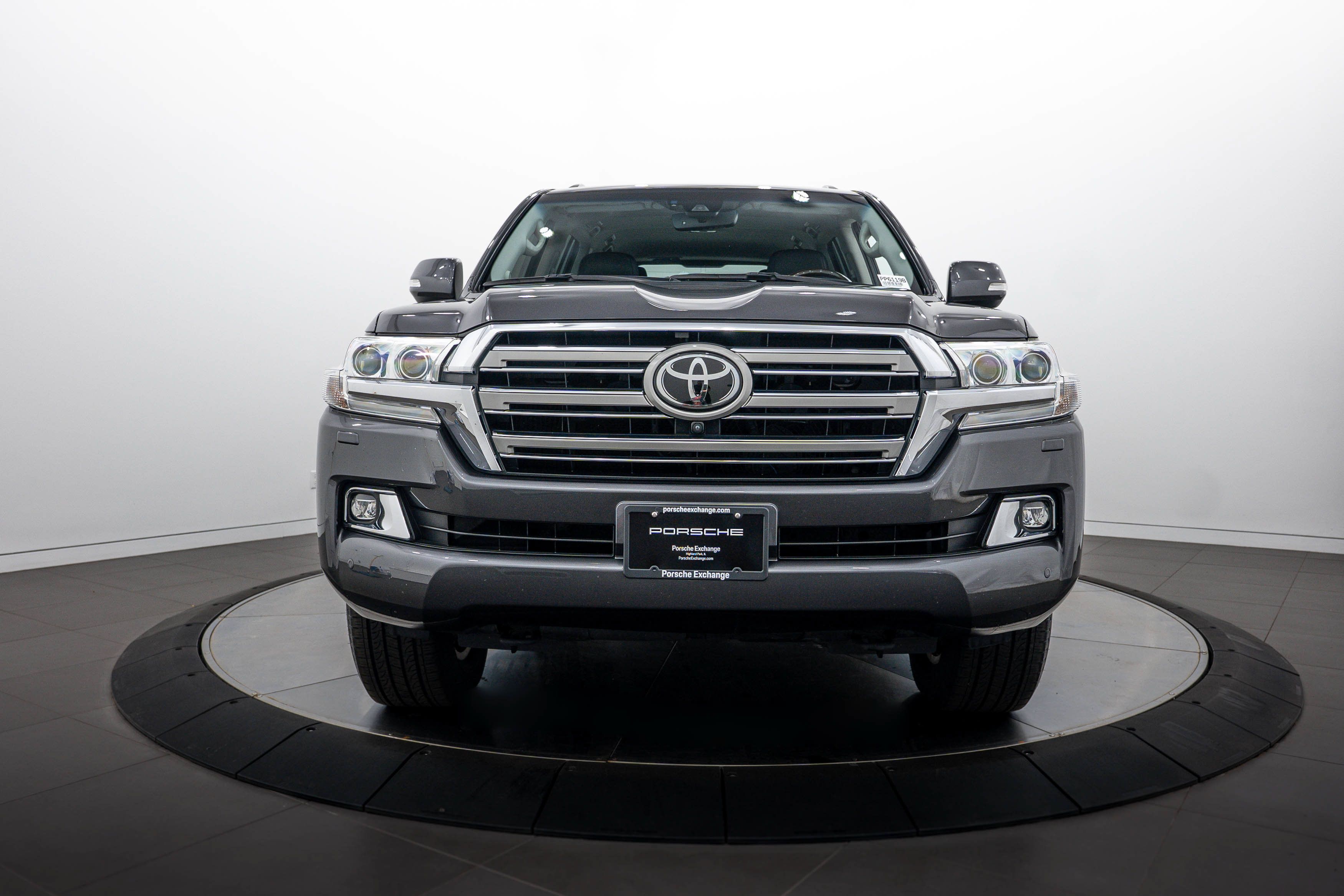 Used 2016 Toyota Land Cruiser AWD/4WD image 10