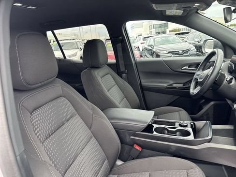 Used 2026 Chevrolet Equinox LT FWD image 17