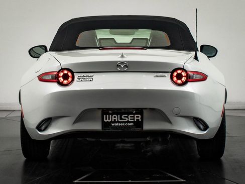 Used 2017 MAZDA MX-5 Miata Grand Touring image 8