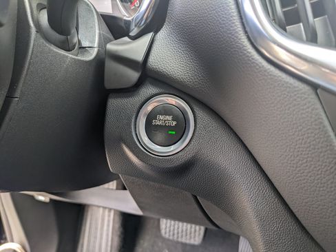 Used 2021 Chevrolet Equinox LT FWD image 29