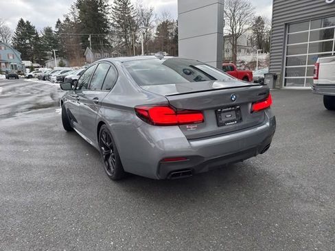 Used 2023 BMW M550i xDrive image 7
