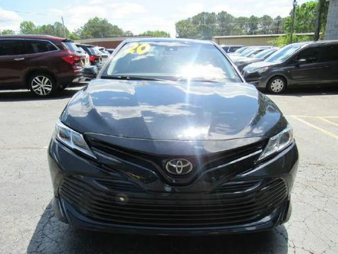 Used 2020 Toyota Camry LE image 5