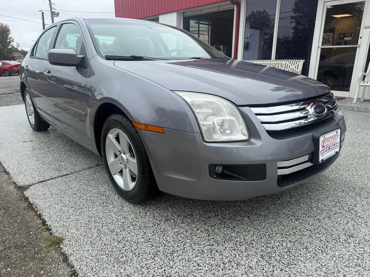Used 2006 Ford Fusion SE FWD image 2