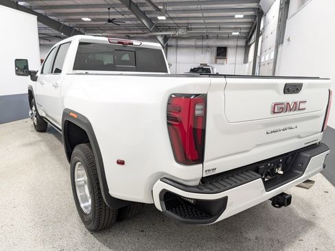 Used 2024 GMC Sierra 3500 Denali w/ Denali Reserve Package image 5