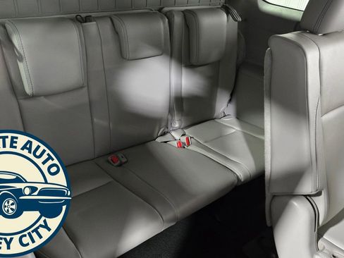 Used 2017 Toyota Highlander XLE image 39