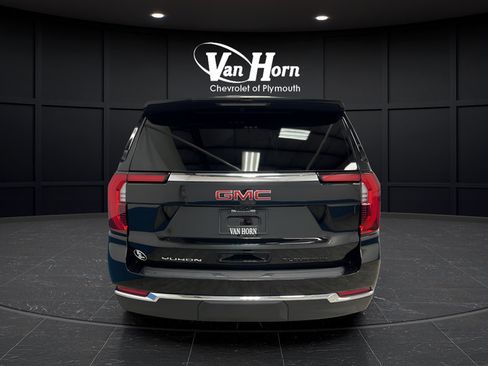 Used 2025 GMC Yukon XL Elevation w/ Elevation Premium Package AWD/4WD image 6