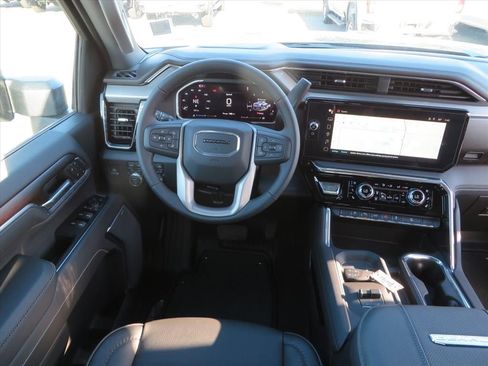 New 2026 GMC Sierra 2500 Denali w/ Denali Reserve Package image 14