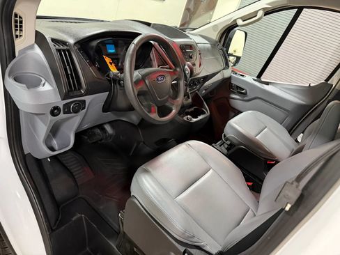 Used 2019 Ford Transit 150 XL RWD image 34