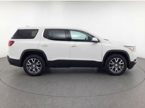 Used 2023 GMC Acadia SLT FWD image 8