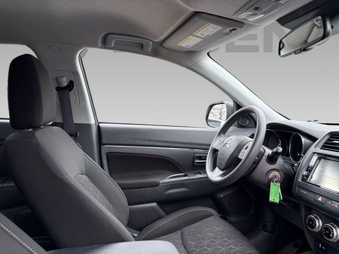 Used 2024 Mitsubishi Outlander Sport AWD image 7