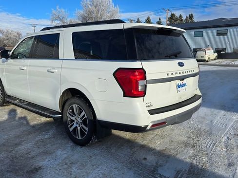 Used 2023 Ford Expedition Max XLT image 12
