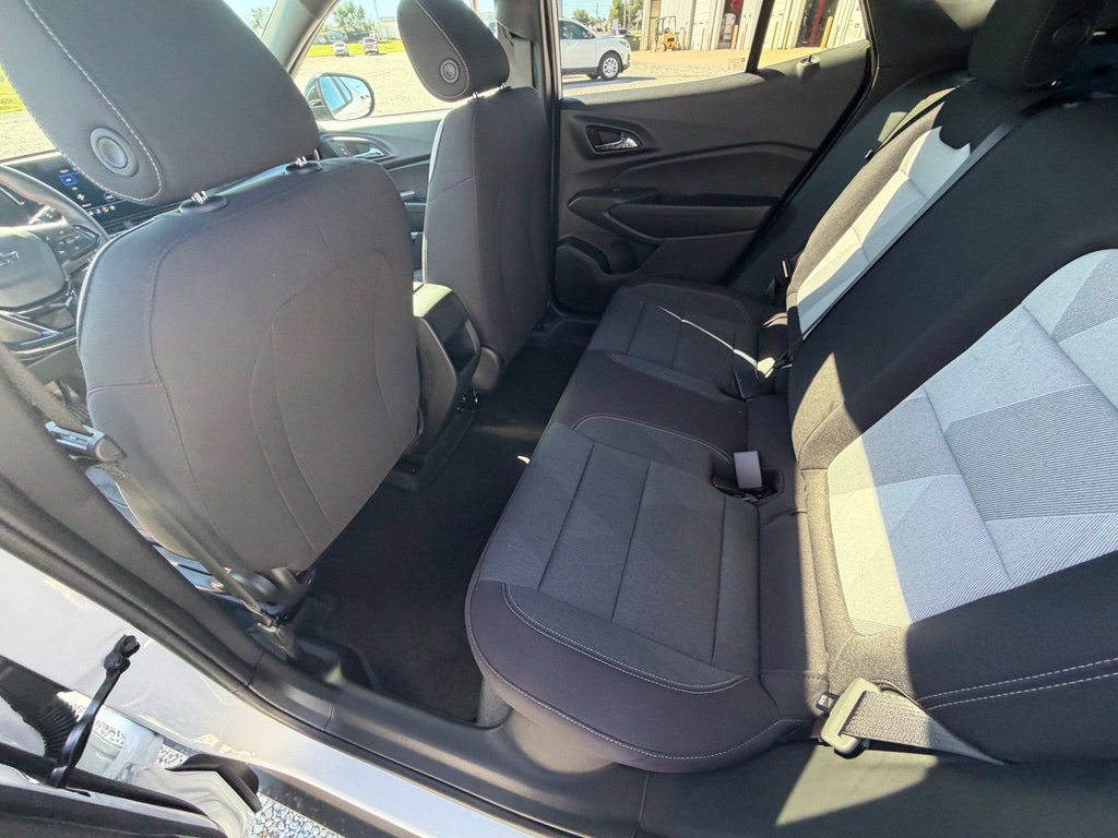 New 2026 Chevrolet Trax RS w/ Sunroof Package FWD image 22