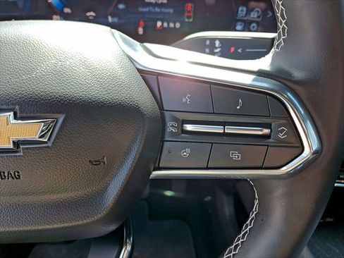 Used 2025 Chevrolet Equinox EV LT w/ Convenience Package image 18