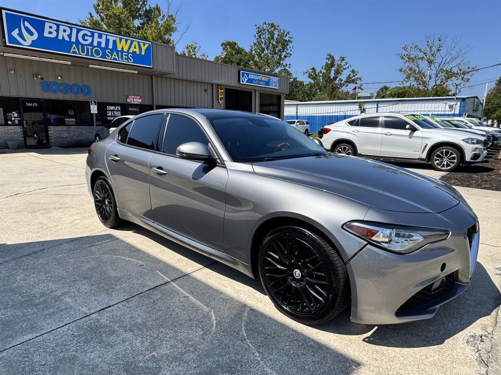 Used 2019 Alfa Romeo Giulia AWD image 3