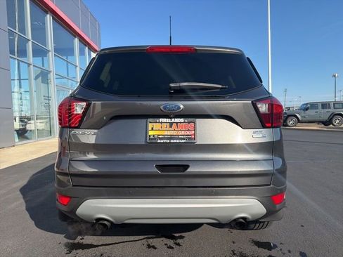 Used 2019 Ford Escape SEL image 6