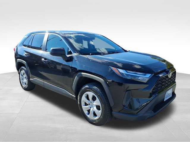 Used 2025 Toyota RAV4 LE AWD/4WD image 14