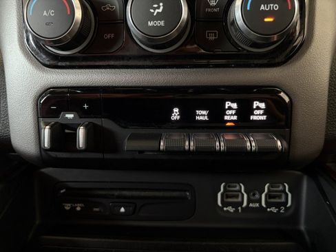 Used 2019 RAM 1500 Rebel w/ Rebel Level 2 Equipment Group AWD/4WD image 40