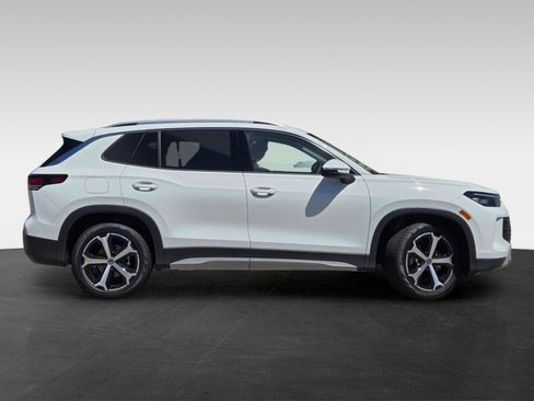 New 2026 Volkswagen Tiguan SE FWD image 3