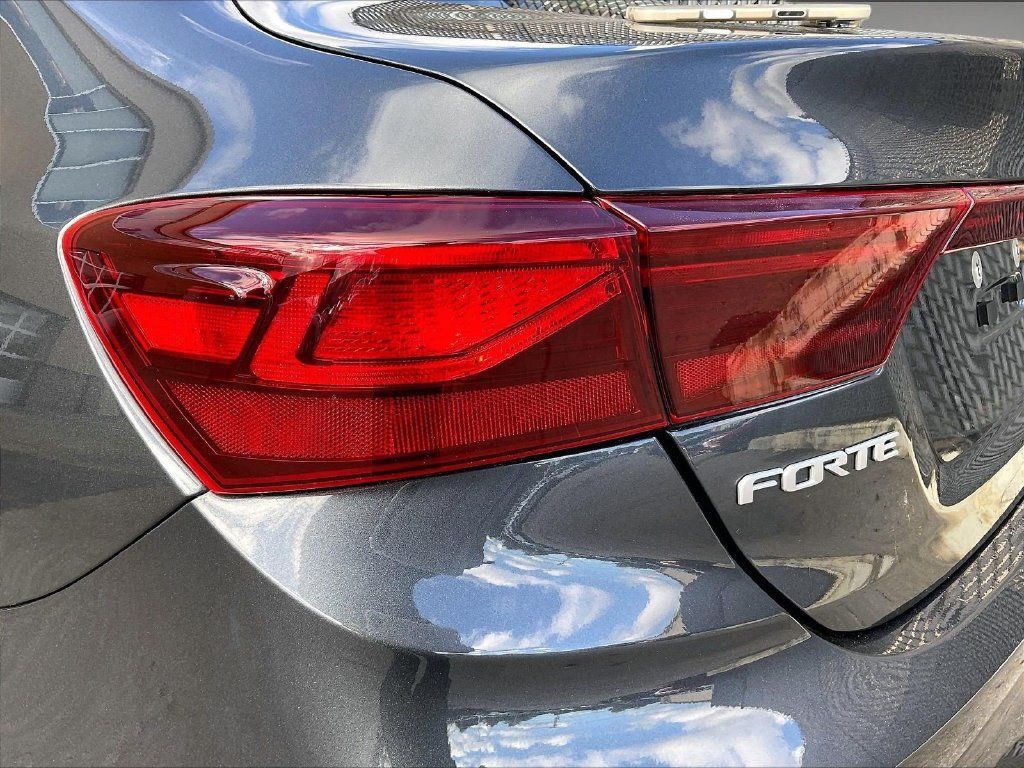 Used 2023 Kia Forte LXS w/ LXS Technology Package FWD image 30