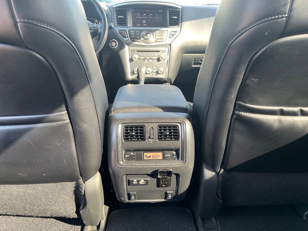 Used 2020 Nissan Pathfinder SL FWD image 30