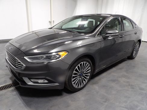 Used 2018 Ford Fusion Titanium image 3